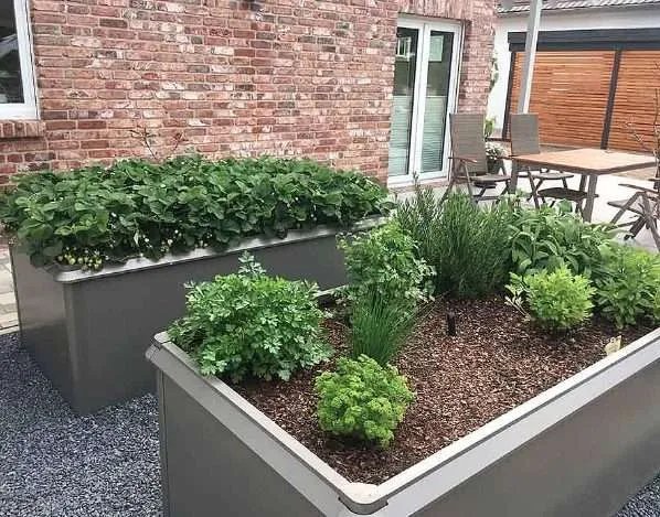 Biohort Raised Vegetable Bed